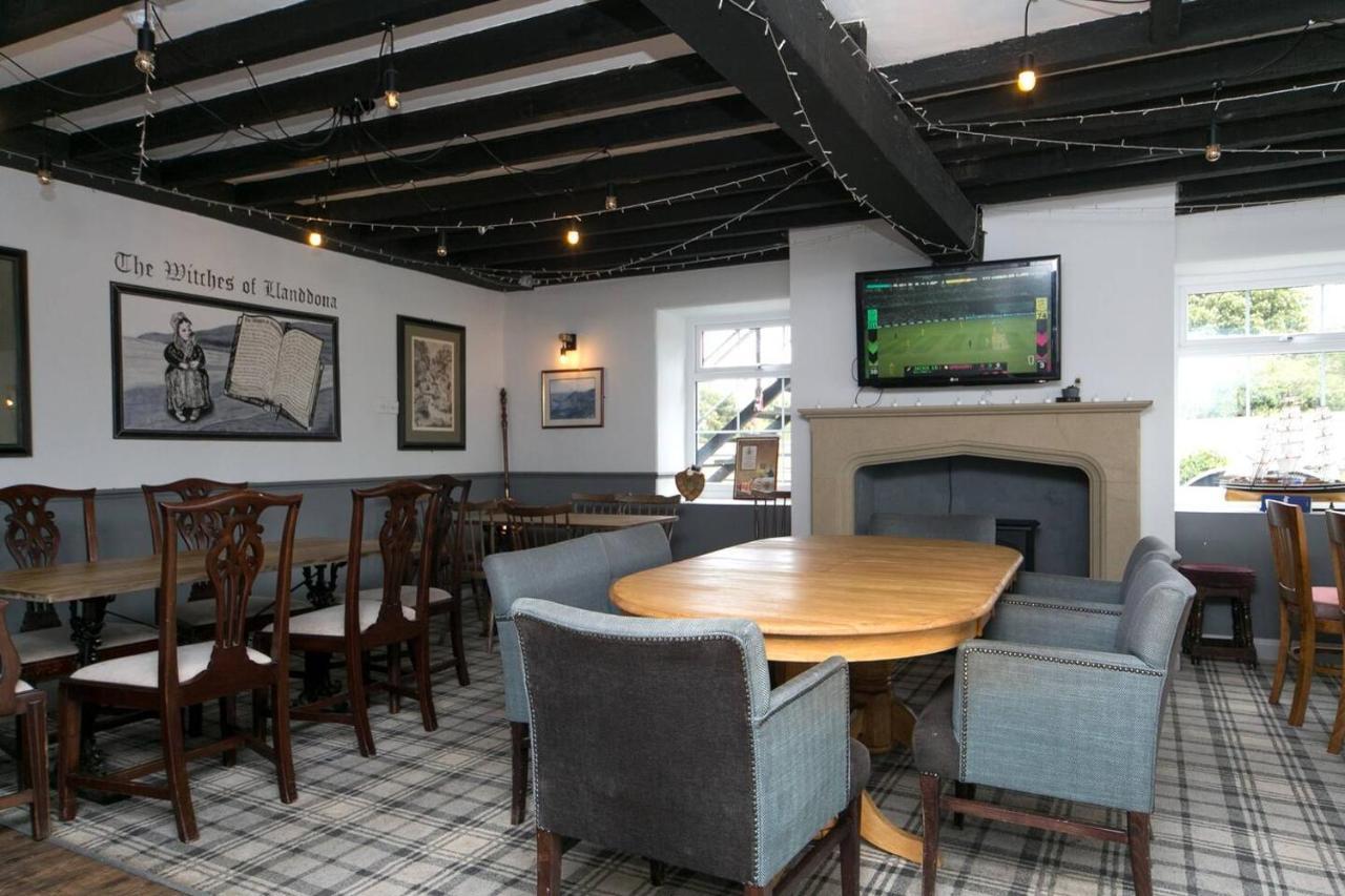 Apartment Pass The Keys Self Contained At Country Pub Restaurant *